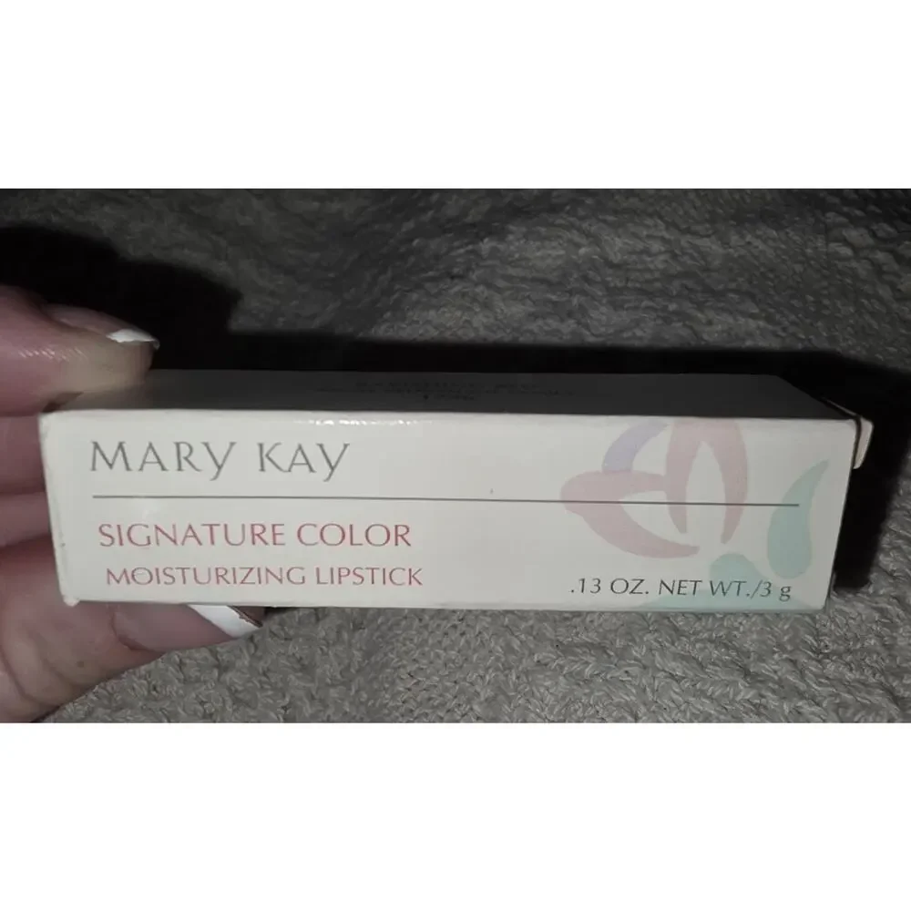 Mary Kay High Profile Creme Lipstick Ravishing Red 4616 .13 oz NIB